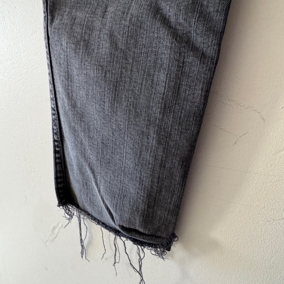 Madewell Stovepipe Jeans in Cement Wash: Raw-Hem Edition - Picture 5 of 9